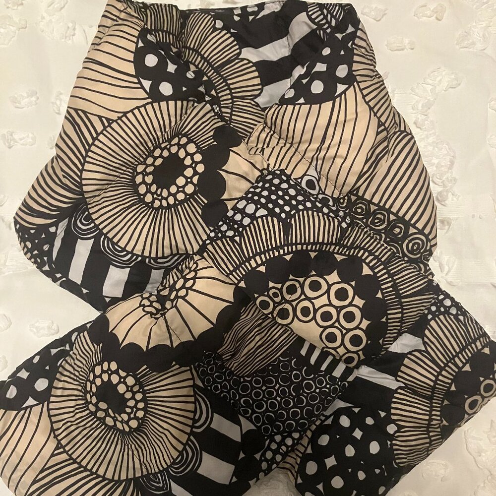 Uniqlo x Marimekko Puffer Scarf